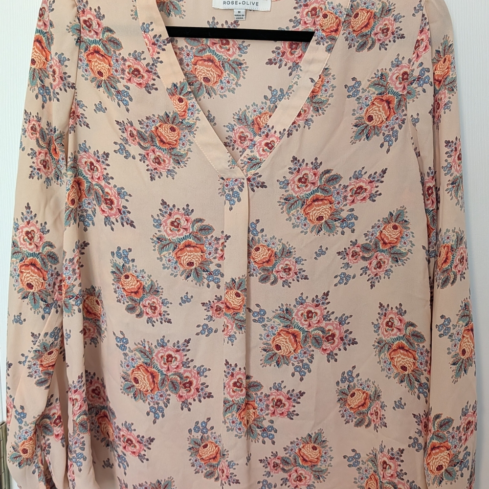 Rose & Olive Women's Floral V-Neck Blouse in Blush